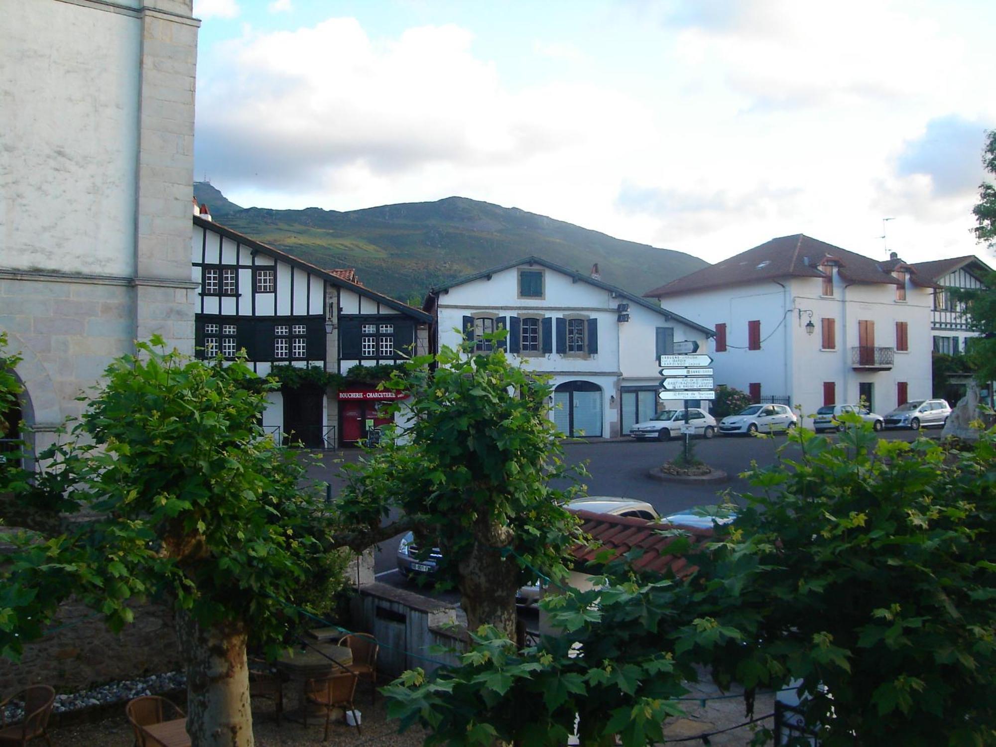 Hotel De La Rhune Ascain Exterior foto